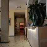 Palace 3* ואראצה