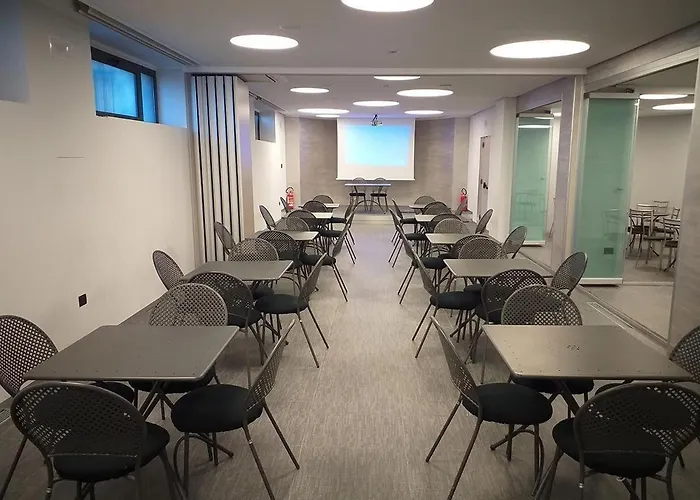 فندق Palace فاراتسي