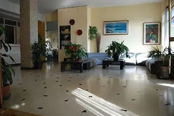 Palace فندق فاراتسي